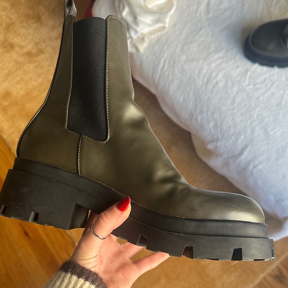 Zara Dark Green Lug Sole Boot - Picture 3 of 5
